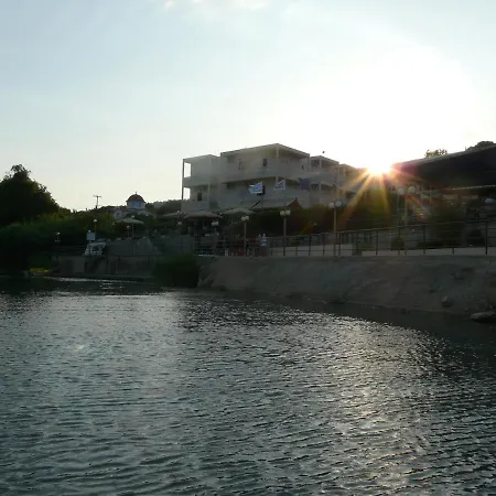 Hotel Stomio Beach